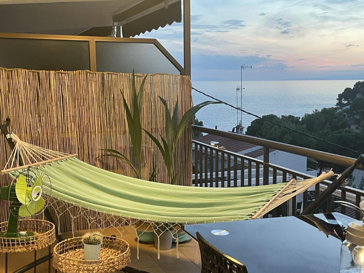 Beach Front Retro Hideaway In Salou Extérieur photo