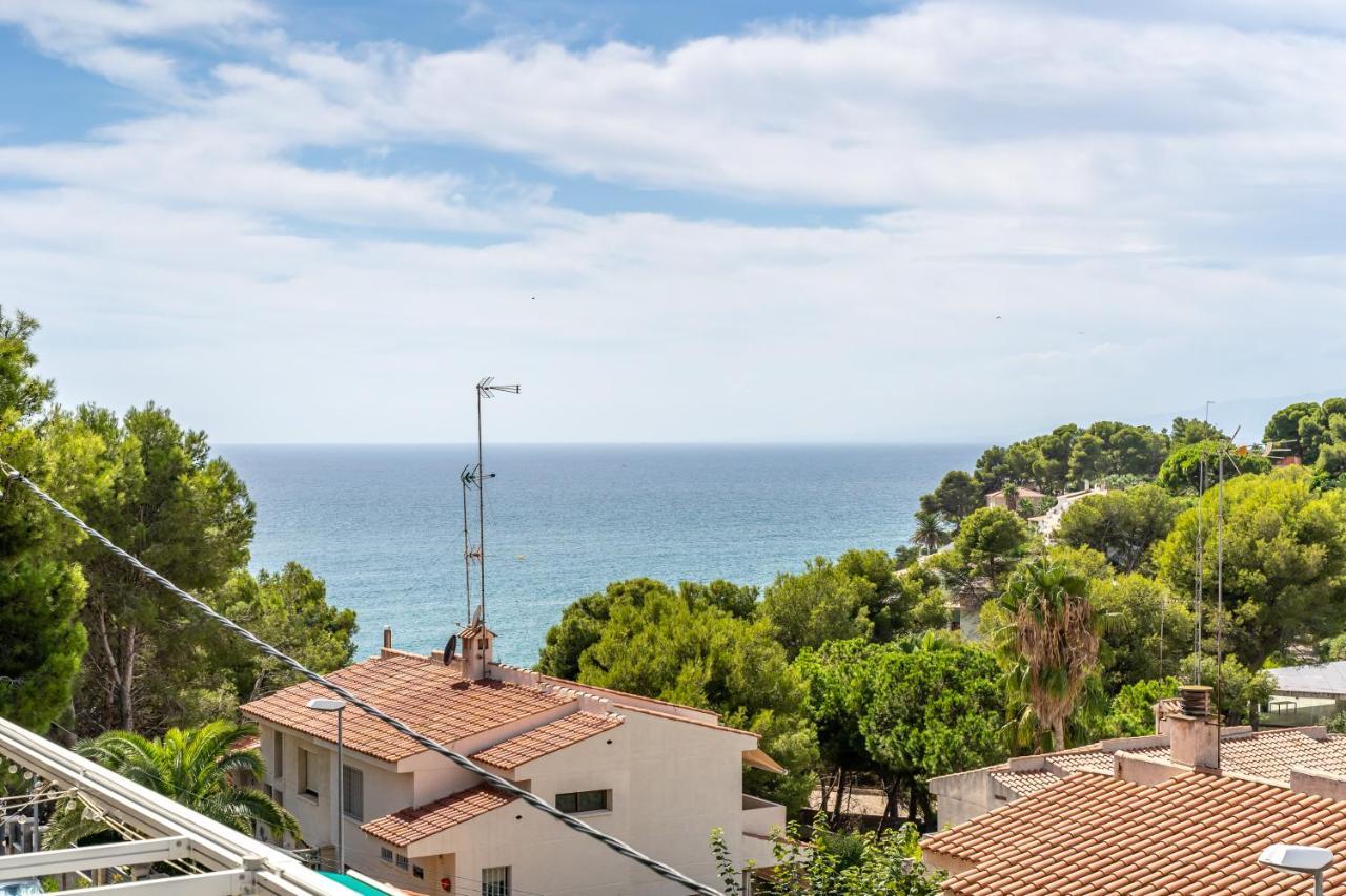 Beach Front Retro Hideaway In Salou Extérieur photo