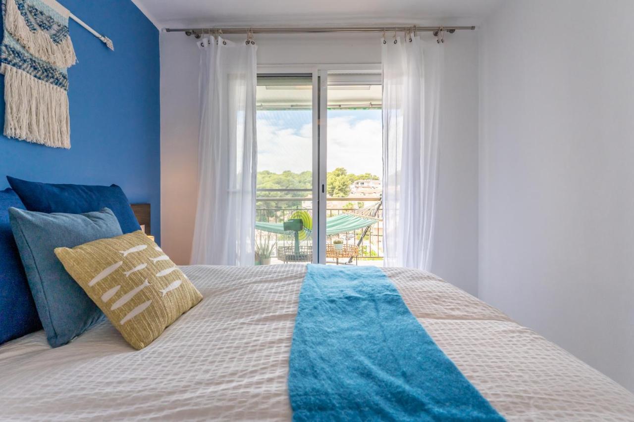 Beach Front Retro Hideaway In Salou Extérieur photo