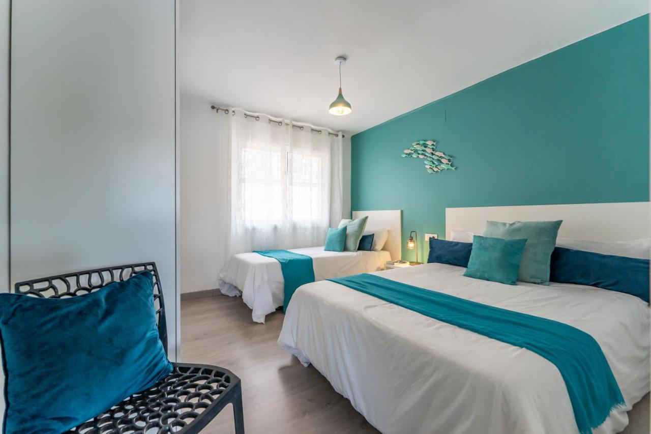 Beach Front Retro Hideaway In Salou Extérieur photo