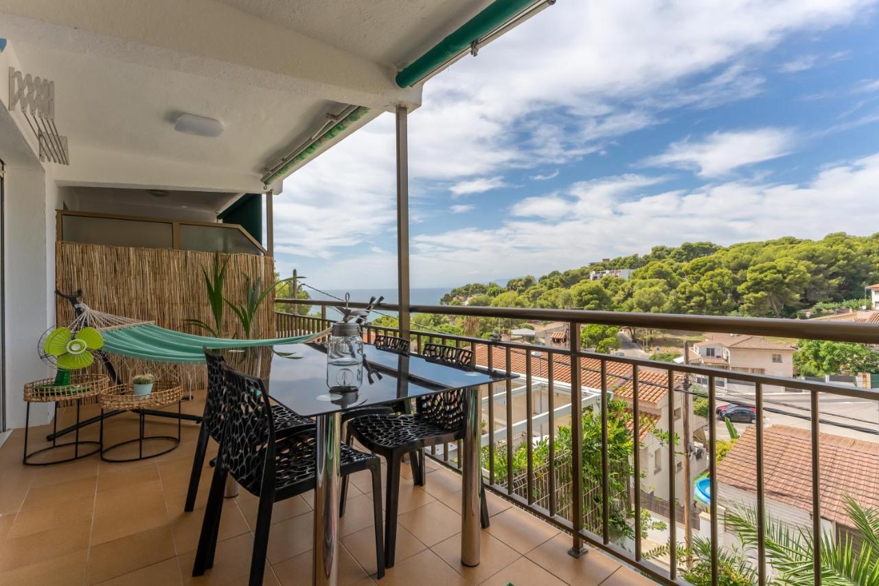 Beach Front Retro Hideaway In Salou Extérieur photo