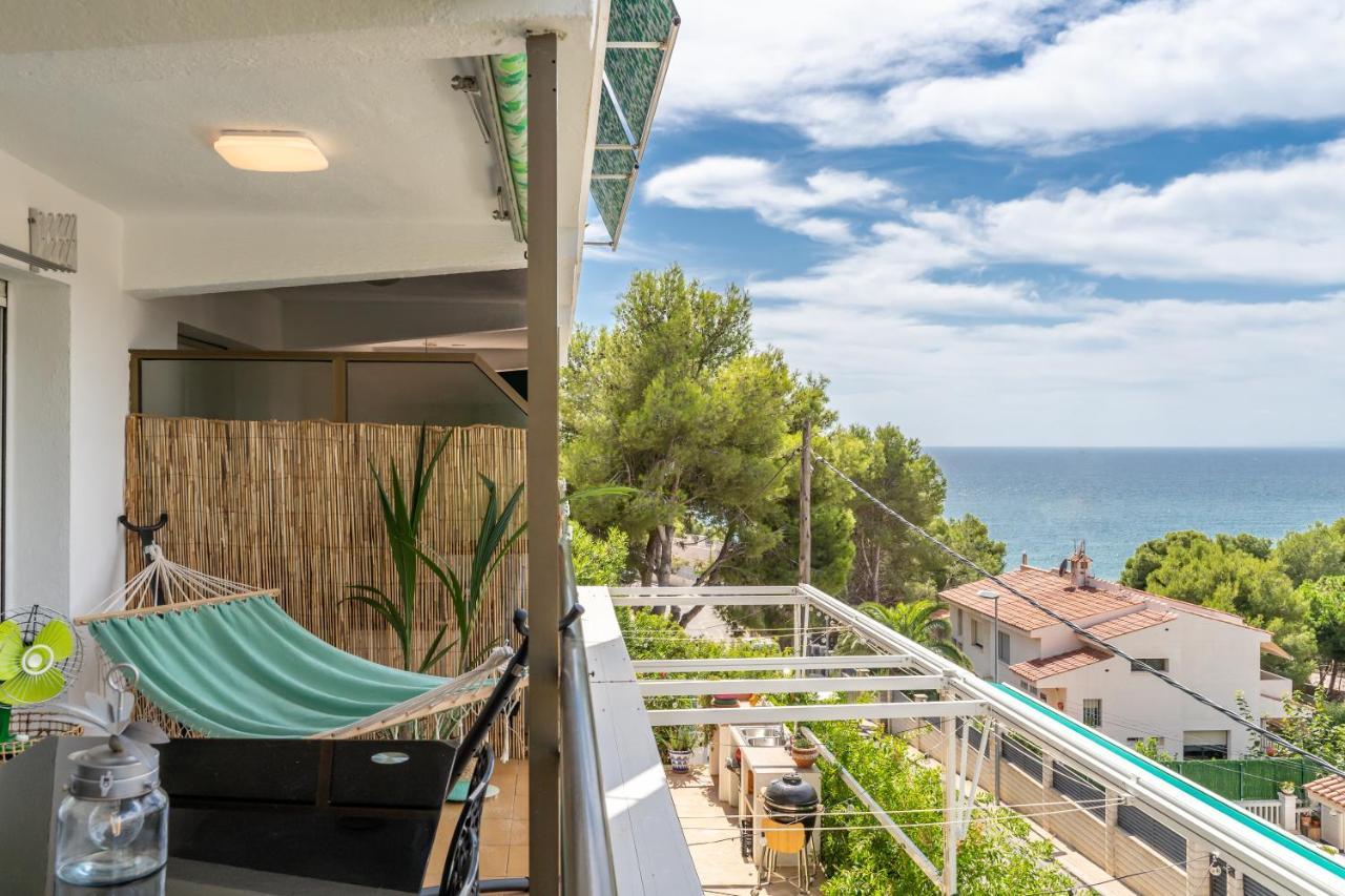 Beach Front Retro Hideaway In Salou Extérieur photo
