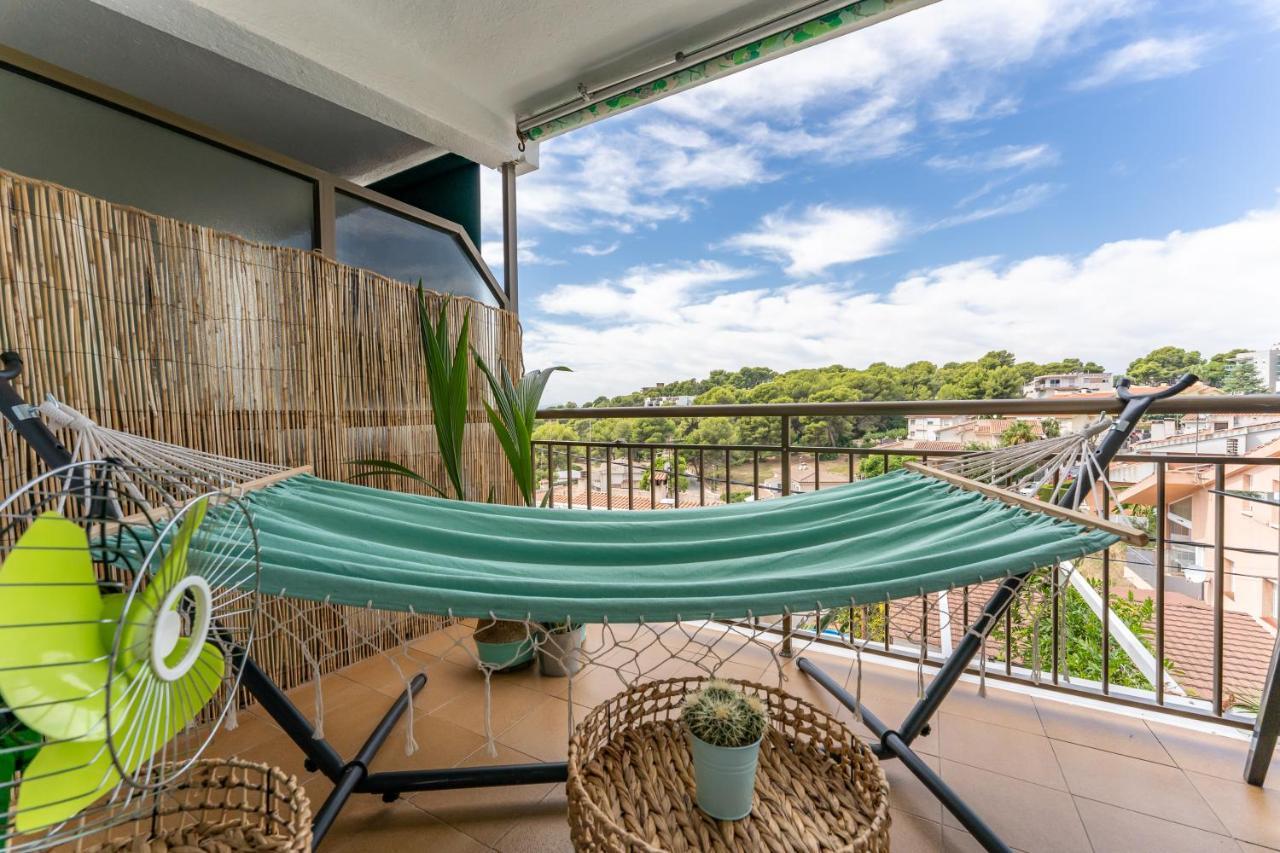 Beach Front Retro Hideaway In Salou Extérieur photo