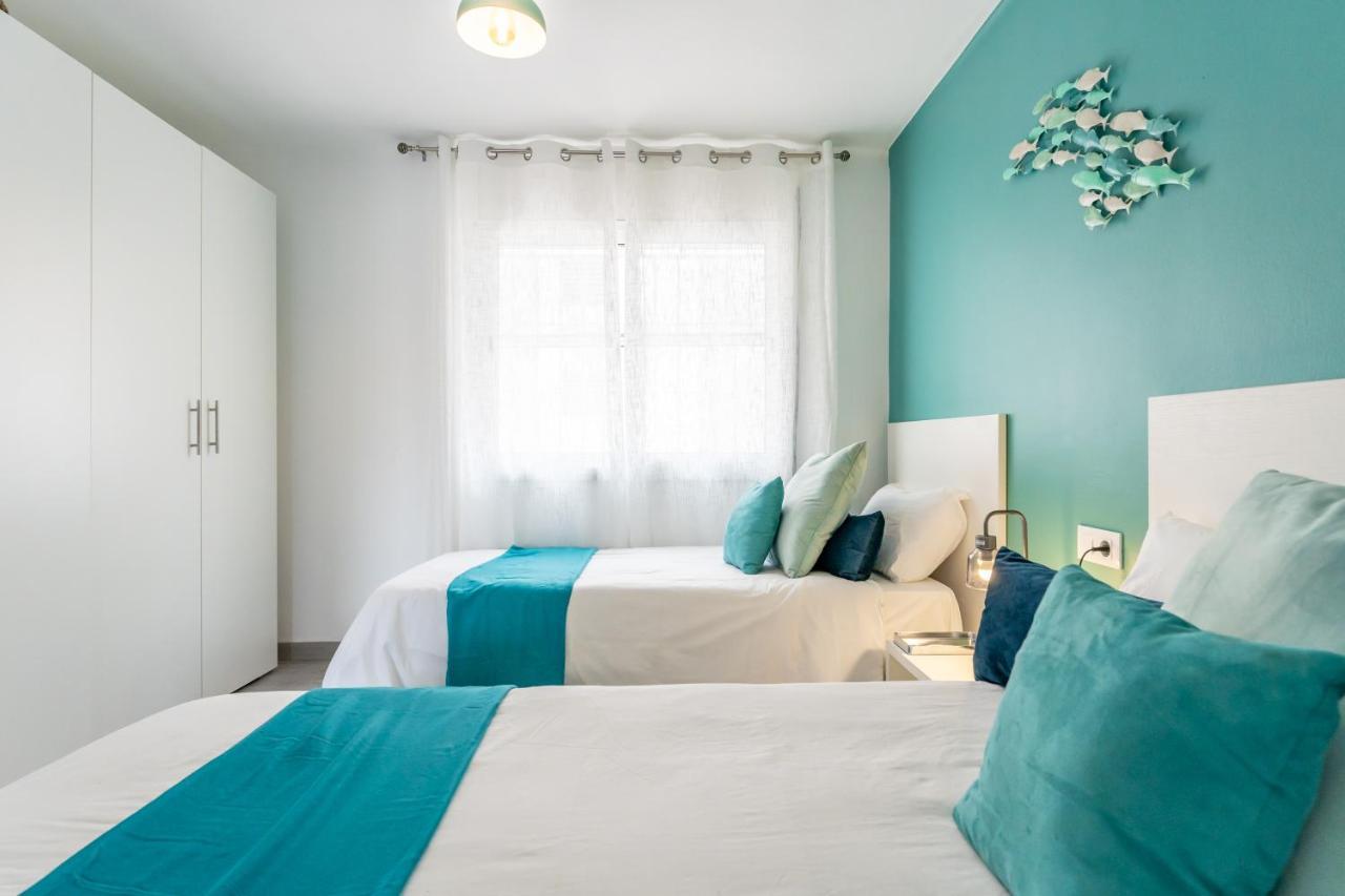 Beach Front Retro Hideaway In Salou Extérieur photo