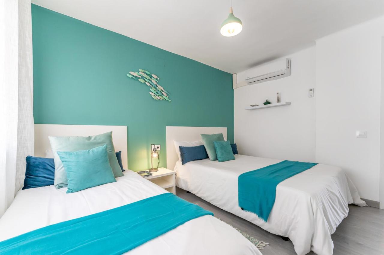 Beach Front Retro Hideaway In Salou Extérieur photo