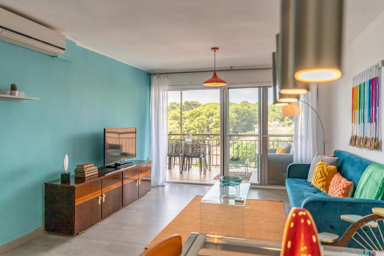 Beach Front Retro Hideaway In Salou Extérieur photo