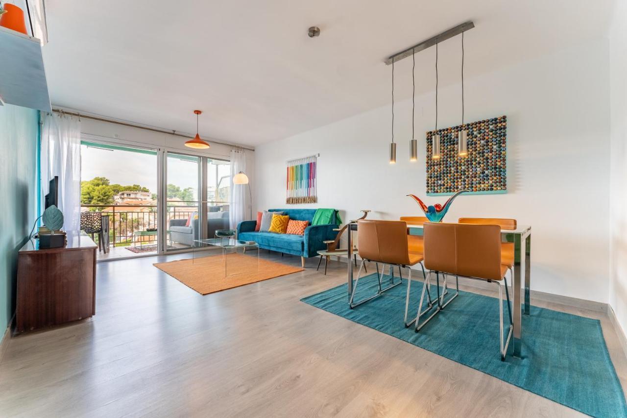Beach Front Retro Hideaway In Salou Extérieur photo