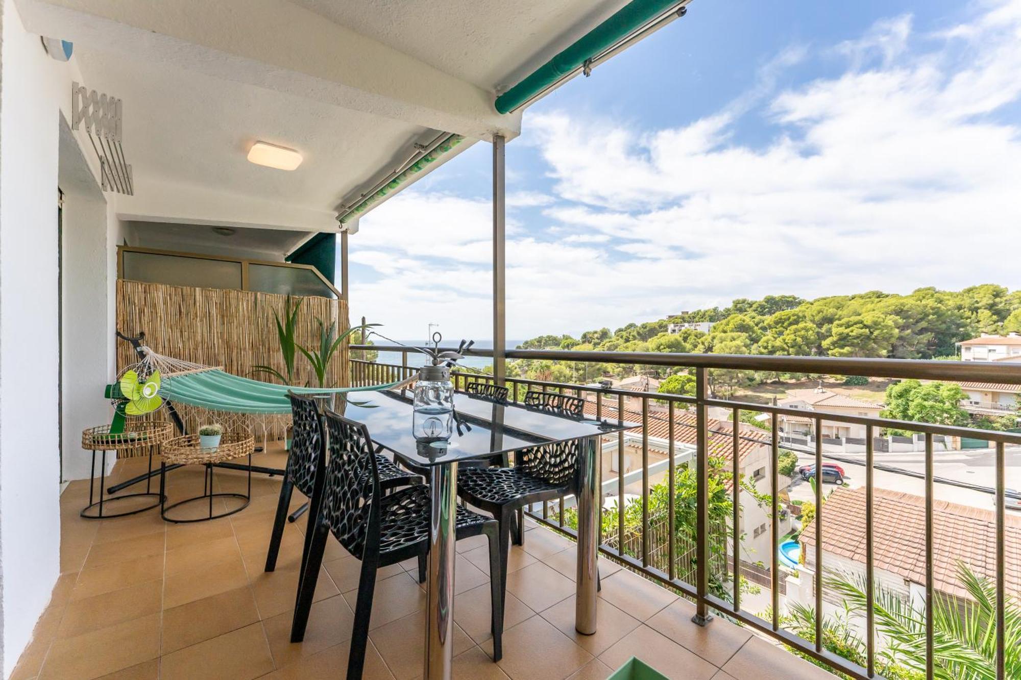 Beach Front Retro Hideaway In Salou Extérieur photo